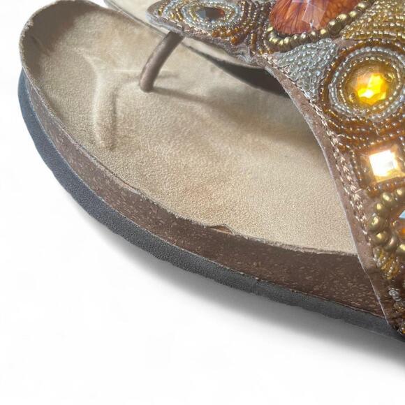 Gorgeous beaded leather wedge sandals - Picture 6 of 6
